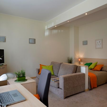 Apartamenty Media Park Варшава Экстерьер фото