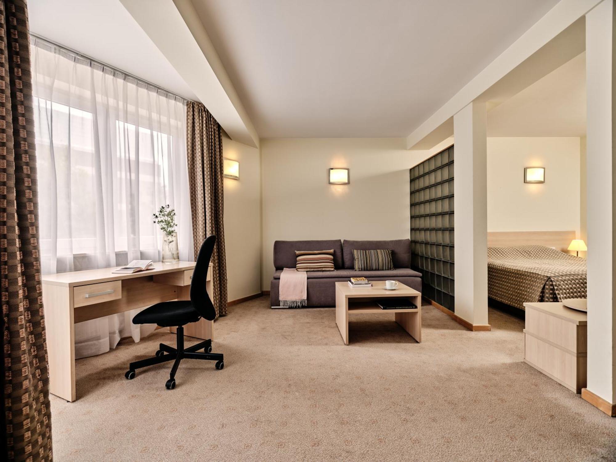Apartamenty Media Park Варшава Экстерьер фото
