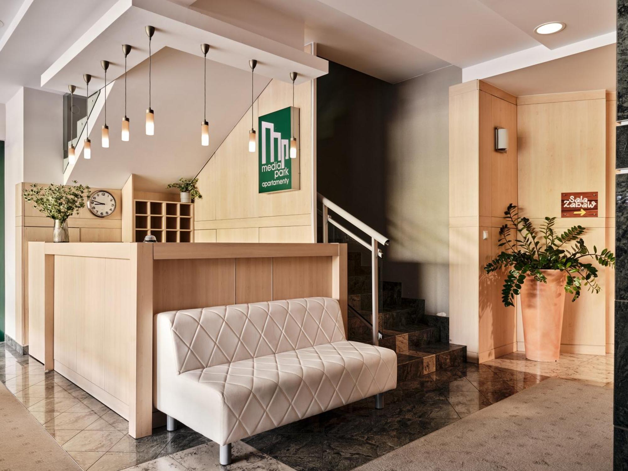 Apartamenty Media Park Варшава Экстерьер фото