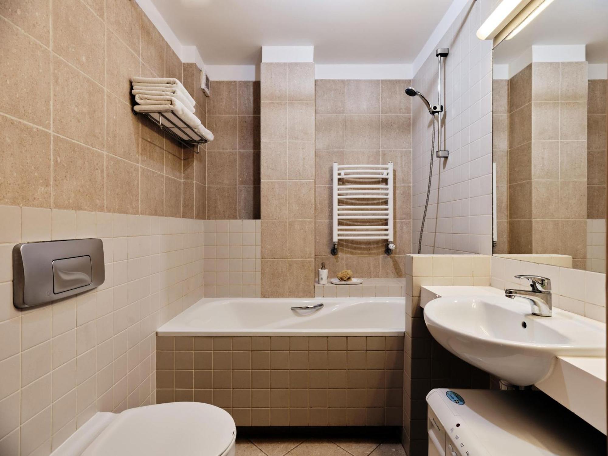 Apartamenty Media Park Варшава Экстерьер фото