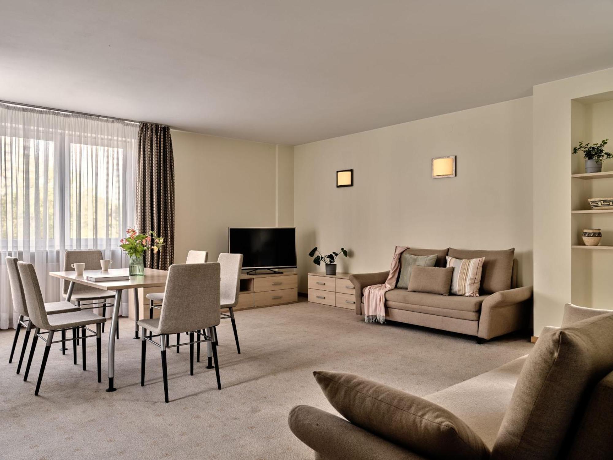 Apartamenty Media Park Варшава Экстерьер фото
